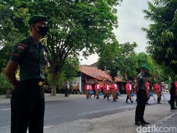 Hujan Gerimis Iringi Prosesi Pernikahan Adik Jokowi dan Ketua MK