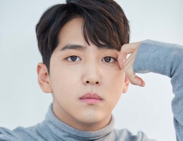 Baro yang merupakan rapper dari B1A4 memutuskan tinggalkan agensi untuk fokus berakting tetapi ia berjanji pada penggemar bahwa ia akan kembali menjadi Baro idol.