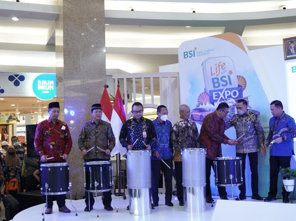 BSI Tebar Promo Pembiayaan Rumah hingga Kendaraan Lewat Pameran BSI Tebar Promo Pembiayaan Rumah hingga Kendaraan Lewat Pameran
