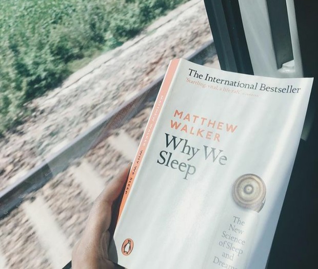 Buku bacaan Maudy Ayunda