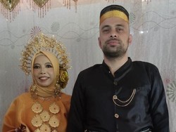 Pengakuan Bule Turki Nikahi Gadis Bone, Orang Bugis Suaranya Lembut
