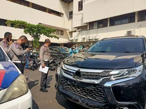 Sopir Pajero Tersangka Kecelakaan di Depan Menara Saidah Berstatus Pelajar Sopir Pajero Tersangka Kecelakaan di Depan Menara Saidah Berstatus Pelajar