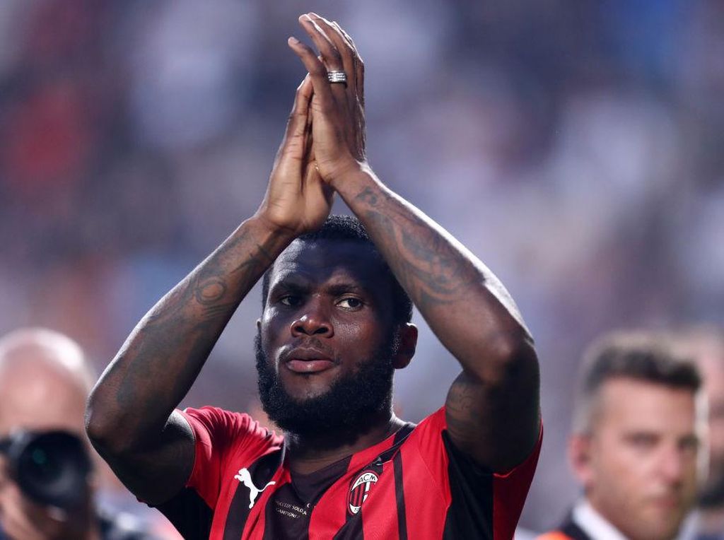 Franck Kessie Pamit dari Milan Franck Kessie Pamit dari Milan