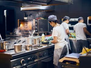 Ghost Kitchen Jadi Tren Konsep Baru Restoran, Perlukah Sertifikasi Halal? Ghost Kitchen Jadi Tren Konsep Baru Restoran, Perlukah Sertifikasi Halal?