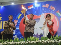 Anies Hadiri Lawatan Obor Paskah dan Kenaikan Yesus Kristus di JIS