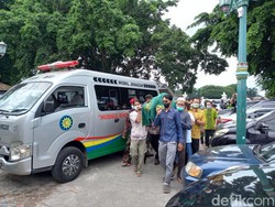 Snapshots: Jenazah Buya Syafii Disemayamkan di Masjid Gede Kauman Jogja