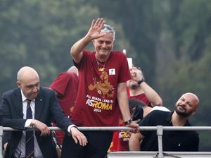 Roma Juara Conference League, Mourinho Dibuatkan Mural ala Romawi Roma Juara Conference League, Mourinho Dibuatkan Mural ala Romawi