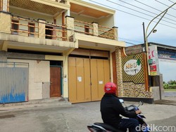 Bantahan Pemilik Karaoke di Kediri soal Striptis