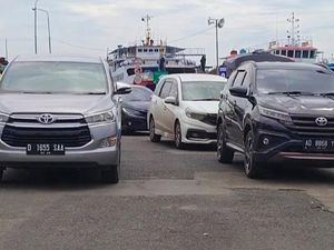 Libur Akhir Pekan, Wisatawan Berdatangan via Pelabuhan Gilimanuk