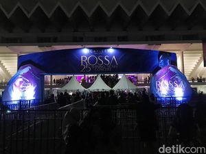 Fans Padati Konser 25 Tahun Rossa Fans Padati Konser 25 Tahun Rossa