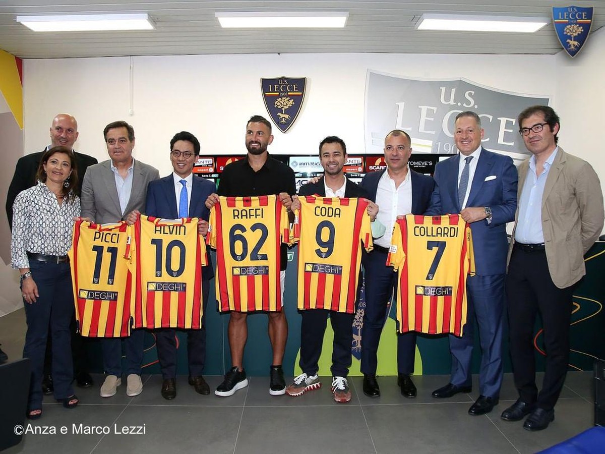 Lecce akan tampil di Serie A musim depan. Foto: (uslecce/Instagram)
