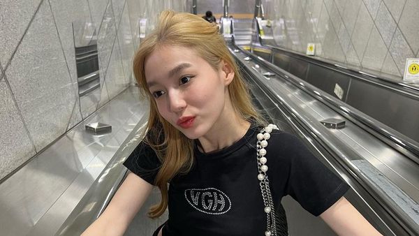 Si Mungil Love Pattranite Tampil Blonde!