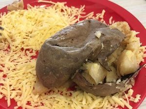 Ortu Murid Ini Ngeluh karena Makanan di Kantin Sekolah Mirip Muntah!