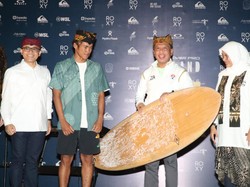 Liga Selancar Dunia Resmi Dimulai, Menpora Apresiasi Banyuwangi