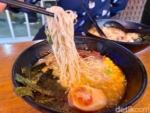 Kedai Nyempil di SCBD Ini Punya Smoked Paitan Ramen Enak Kedai Nyempil di SCBD Ini Punya Smoked Paitan Ramen Enak