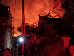 Terdengar Ledakan, 5 Rumah Bedeng di Denpasar Hangus Terbakar
