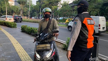 Trotoar Dukuh Atas-Tomang Bersih dari Pemotor Nakal, Dishub Turun Tangan!