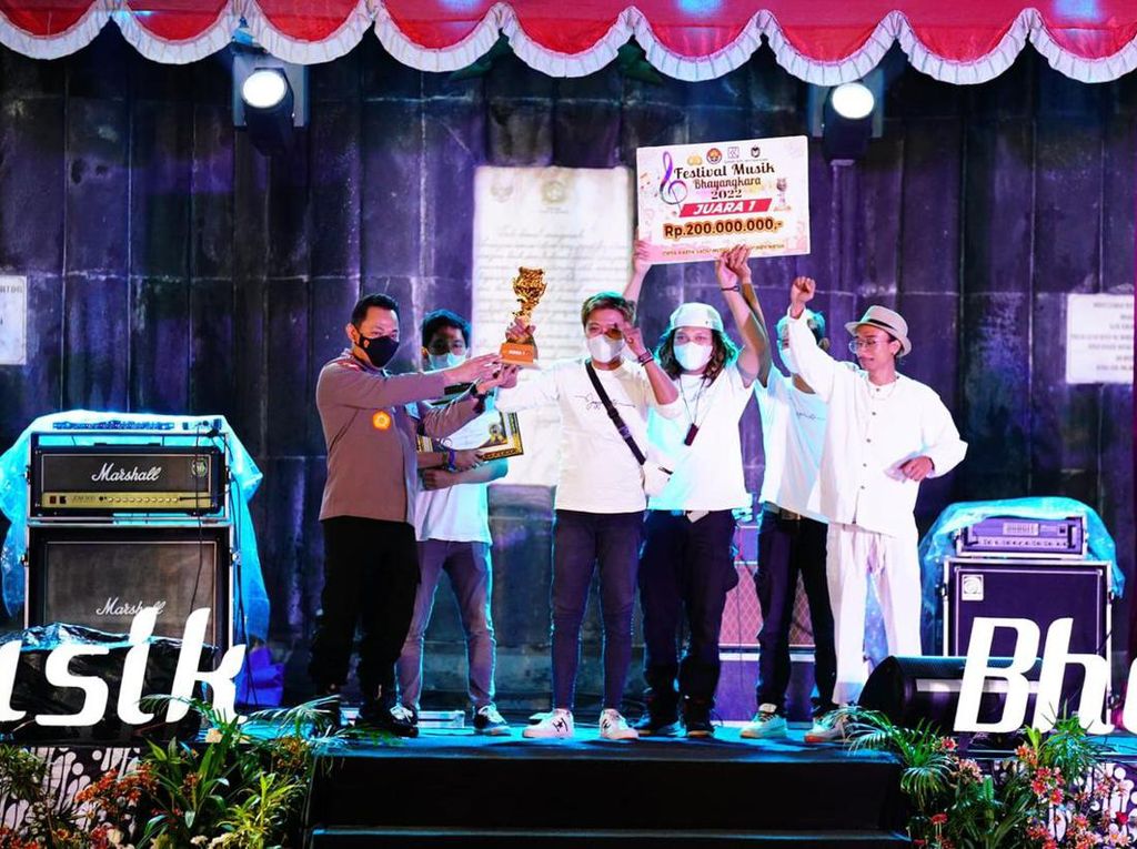 Tim Polda Metro Raih Juara Pertama Festival Musik Bhayangkara 2022
