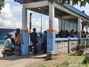 Polisi Koordinasi ASDP Sikapi Marak Calo di Pelabuhan Bajoe