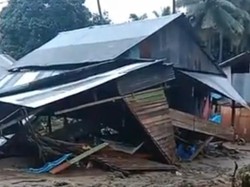 Hujan Lebat di Majene, Jembatan Terputus-772 Rumah Terdampak Banjir