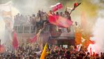 Semarak Fans AS Roma Penuhi Colosseum Rayakan Juara UEFA