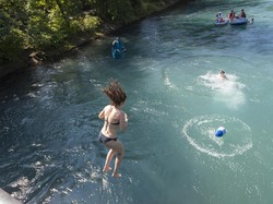 Kedalaman Sungai Aare Capai 200 Meter, Perenang Wajib Waspada