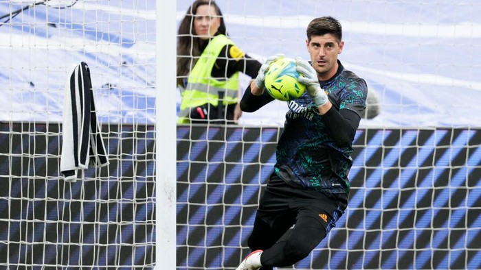 MADRID, SPAIN - MAY 20: Thibaut Courtois of Real Madrid during the La Liga Santander  match between Real Madrid v Real Betis Sevilla at the Santiago Bernabeu on May 20, 2022 in Madrid Spain (Photo by David S. Bustamante/Soccrates/Getty Images)