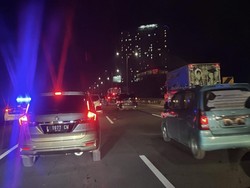 Tol Surabaya Arah Porong Padat Merambat