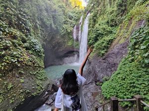 Bantahan Turis AS Soal Kecelakaan di Air Terjun Bali yang Putuskan Kakinya