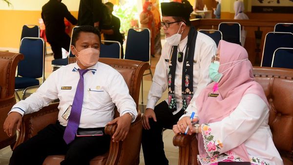 Dukung Peningkatan Fasilitas Laboratorium Komputer di SMK