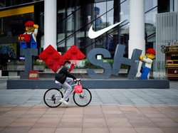 Penduduk Shanghai Kembali Beraktivitas Usai Lockdown Dicabut