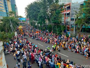Barikade Akan Dipasang agar Surabaya Vaganza Bisa Dinikmati Bersama Barikade Akan Dipasang agar Surabaya Vaganza Bisa Dinikmati Bersama