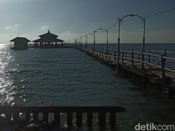 Snapshots: Kondisi Makam Terapung Syekh Mudzakir Usai Banjir Rob Demak