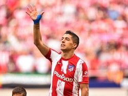 Steven Gerrard Cuma Mau Luis Suarez!