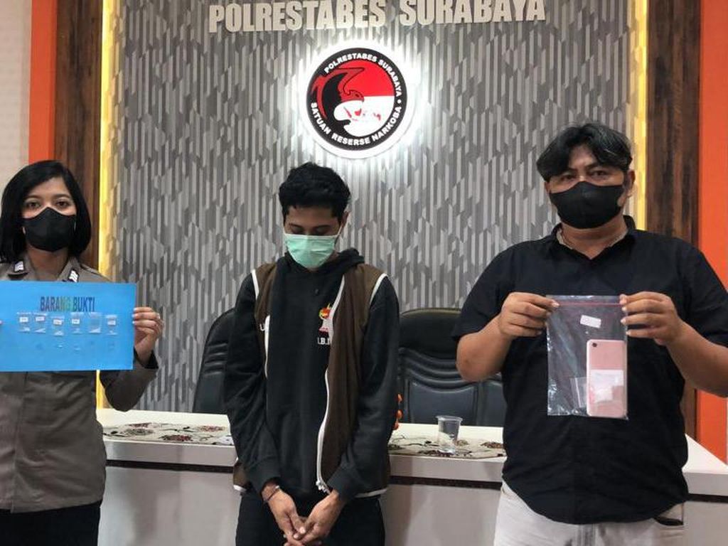 Pria di Surabaya Dibekuk Saat Beli Sabu