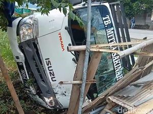 Aksi Pengemudi Ugal-ugalan Balapan Pikap Renggut Nyawa 2 Orang Aksi Pengemudi Ugal-ugalan Balapan Pikap Renggut Nyawa 2 Orang