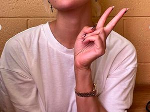 Respons Agnez Mo Jadi Sorotan Usai DPR Kritik Putusan Kasus Hak Cipta Ari Bias Respons Agnez Mo Jadi Sorotan Usai DPR Kritik Putusan Kasus Hak Cipta Ari Bias