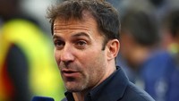 Begitu juga dengan legenda Juventus, Alessandro Del Piero yang meliput untuk Sky Sport Italia. Foto: Getty Images/Chris Brunskill/Fantasista
