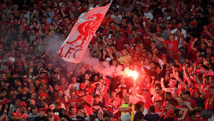 PARIS, FRANCE - MAY 28: Liverpool fans prior to the UEFA Champions League final match between Liverpool FC and Real Madrid at Stade de France on May 28, 2022 in Paris, France. (Photo by Harriet Lander/Copa/Getty Images)
