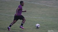 Diketahui, Timnas Indonesia tiba di Bandung pada Jumat (27/5). Shin Tae-Yong mengatakan dalam dua hari kemarin pemain timnas latihan kardio secara intens untuk meningkatkan stamina.