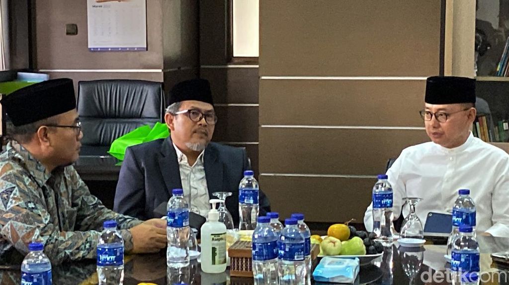 Kunjungi Kantor PP Persis, Ini yang Dibahas Sekjen PAN Eddy Soeparno Kunjungi Kantor PP Persis, Ini yang Dibahas Sekjen PAN Eddy Soeparno