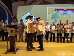 Nurdin Halid Kukuhkan IAS Jadi Kader Golkar, Ketua DPD Taufan Pawe Tak Hadir