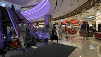Pembatasan COVID-19 Dilonggarkan, Mal di Beijing Kembali Dibuka
