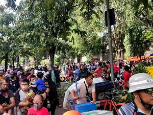 Geger Pengunjung CFD Solo Berlarian Gegara Kabar Menara Masjid Sriwedari Goyang Geger Pengunjung CFD Solo Berlarian Gegara Kabar Menara Masjid Sriwedari Goyang
