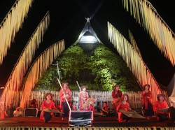 Mengintip Ritual Penusur Sira di Dokan Art Festival