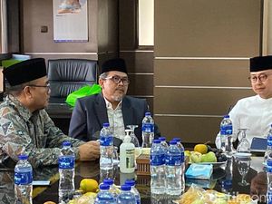 Sekjen PAN Minta Saran ke PP Persis soal Kisruh Cuitan Ade Armando Sekjen PAN Minta Saran ke PP Persis soal Kisruh Cuitan Ade Armando
