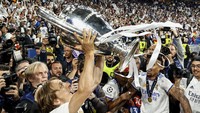 Liverpool memenangi pertemuan pertama yang berlangsung pada musim 1980/1981. Saat bertanding di Parc des Princes, Si Merah menang 1-0 berkat gol Alan Kennedy. Madrid kemudian membalas pada 2018. Saat bertanding di NSC Olimpiyskiy Stadium, Kiev, Ukraina, Los Merengues menang dengan skor akhir 3-1. ANP via Getty Images.
