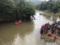 Tiga Bocah Sukabumi Hanyut di Sungai, Satu Masih Hilang