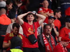 Fans Liverpool Awas Dipalak! Disarankan Jangan Keliling Kota Naples Fans Liverpool Awas Dipalak! Disarankan Jangan Keliling Kota Naples