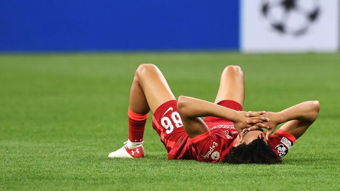 Wajah Muram Pemain Liverpool Usai Gagal Juara Liga Champions Liverpool gagah meraih gelar juara Liga Champions usai ditaklukkan Real Madrid 0-1. Ekspresi kekecewaan para pemain Liverpool pun terlihat dalam foto-foto berikut ini.